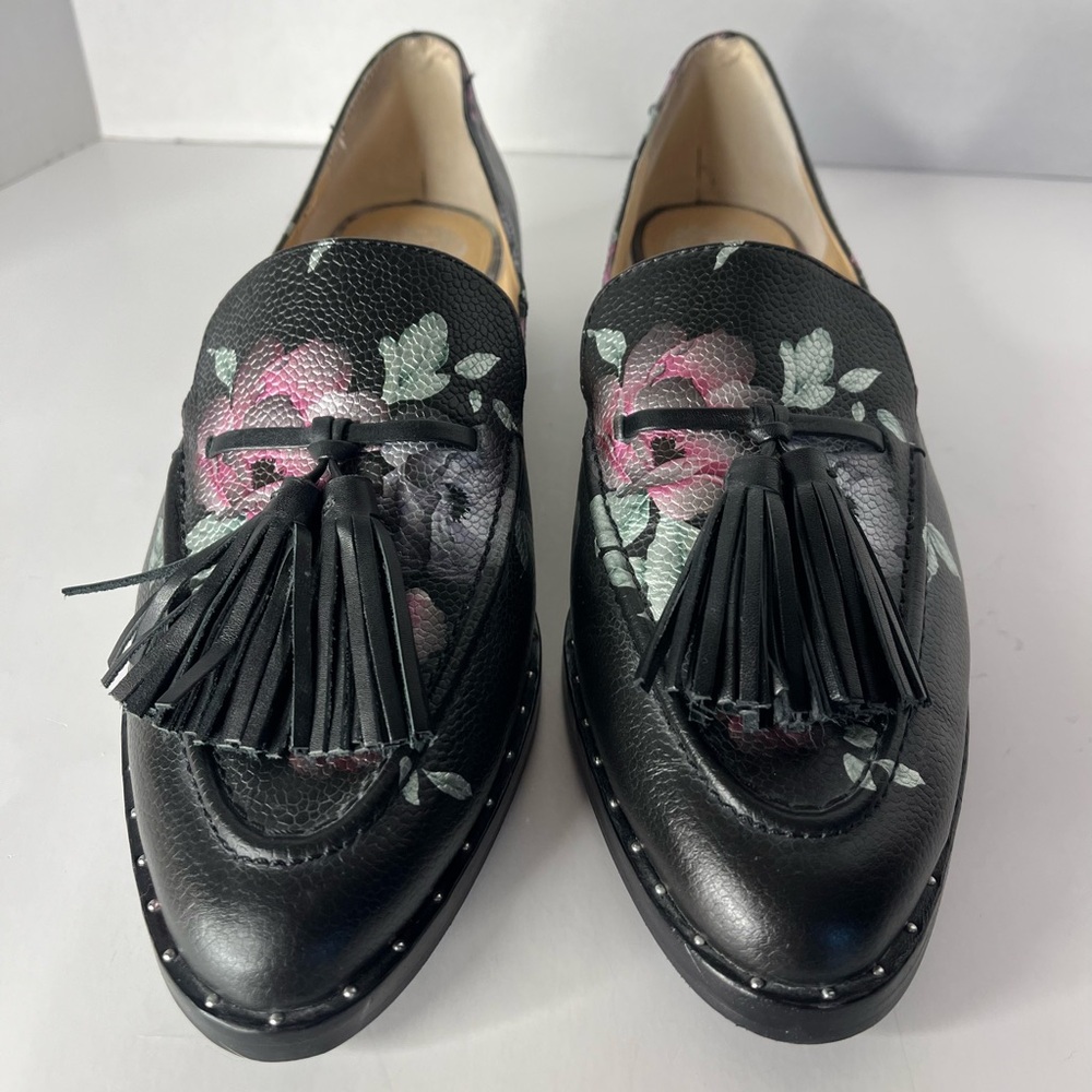 Vince Camuto Black Floral Loafers. Tassled Vince Camuto Geralin. Size 9 1/2 Med